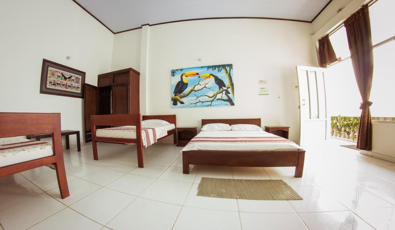 Casa Hotel Maune Leticia Exterior photo